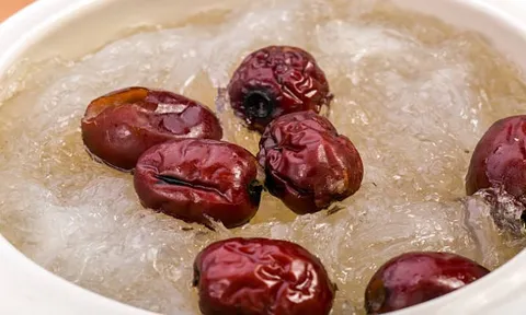 Yến sào chưng táo đỏ và những điều cần biết