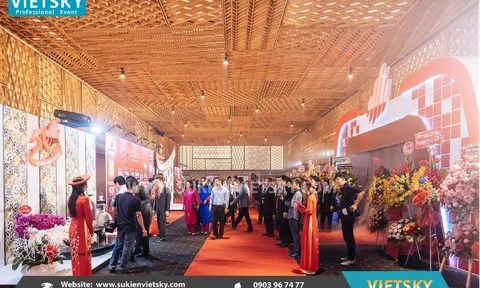 Tổ chức hội nghị khách hàng là gì? Lợi ích và lưu ý cần biết