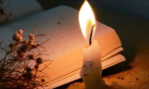 Hãy sống như ngọn nến