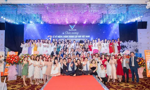 VHP TƯNG BỪNG MỪNG SINH NHẬT TRÒN 3 TUỔI TẠI HẠ LONG – THIÊN ĐƯỜNG BIỂN ĐẢO