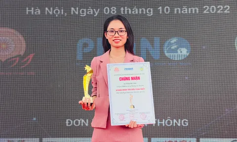 CEO Trần Thị Tươi - Công ty In và Thương Mại Tuệ Lâm được vinh dự nhận danh hiệu “Doanh nhân tiêu biểu toàn quốc 2022”