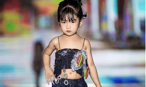Mẫu nhí Nguyễn Phương Anh trình diễn đáng yêu tại show diễn “9 Fashion Show”