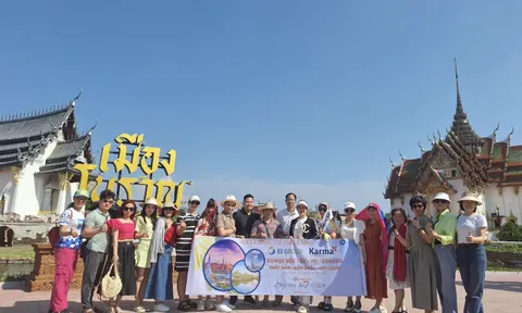 Du lịch là sống đầy - Khi con người trở lại với chính mình