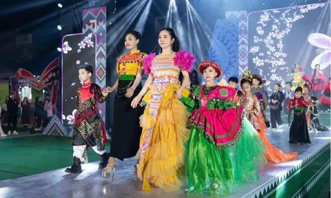 Trung tâm nghệ thuật SKY Lào Cai gây dấu ấn tại “Lúng liếng non cao” trong Tuần lễ Festival Sông Hồng Tỉnh Lào Cai 2025