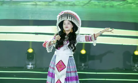 Ca sĩ nhí Nguyễn Linh Đan ghi dấu ấn tại Vietnam Fashion Tour 2026 – Hoa hậu Du lịch Việt Nam