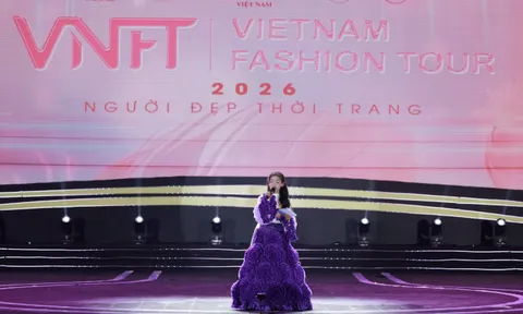 Lưu Huyền Anh khẳng định bản lĩnh MC tại sân khấu Vietnam Fashion Tour 2026 - Hoa hậu Du lịch Việt Nam